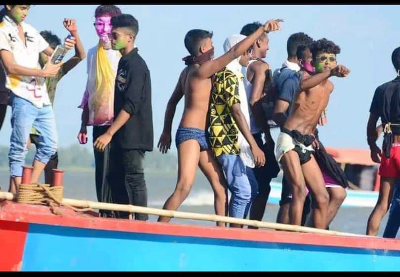 সামাজিক অবক্ষয়-দায় কার?