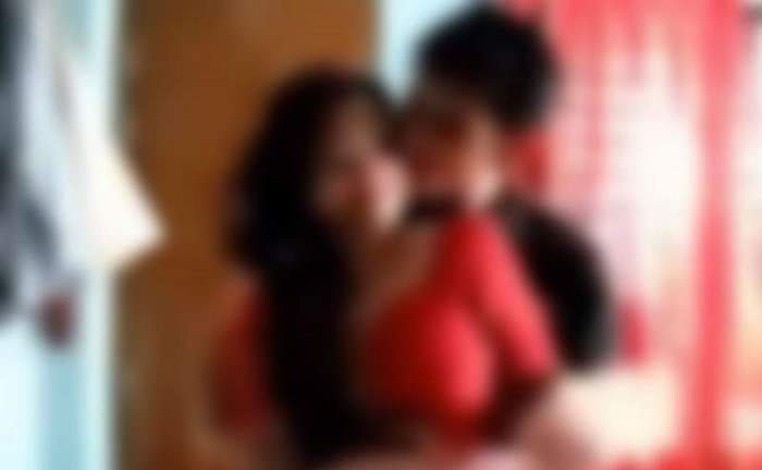 চিকিৎসক-শিক্ষিকার অশ্লীল ভিডিও ভাইরাল, জেলা প্রশাসকের কাছে অভিযোগ
