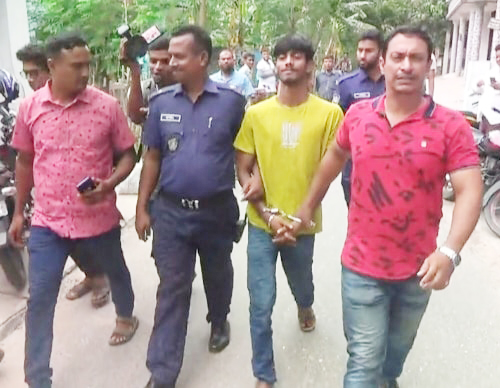 গুরুদাসপুরের শিক্ষিকা নাহারের দাফন সম্পন্ন,স্বামী মামুন জেলে
