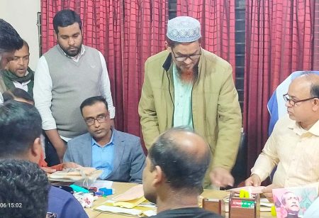 দলীয় কোন্দলে হাটের ইজারামূল্য বেড়ে দ্বিগুন