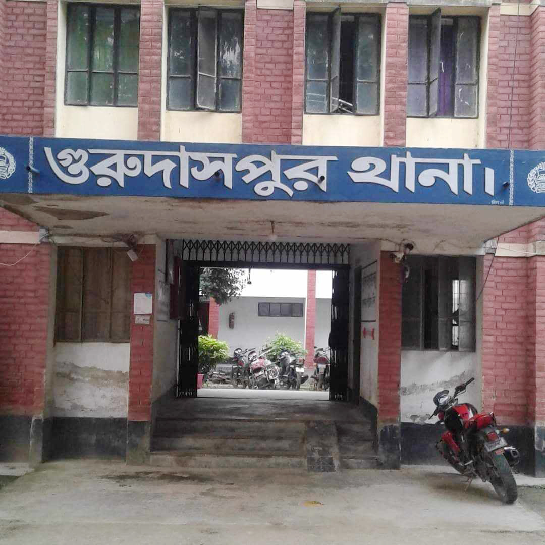 গুরুদাসপুরে স্বামীর বিরুদ্ধে গৃহবধূকে হত্যার অভিযোগ