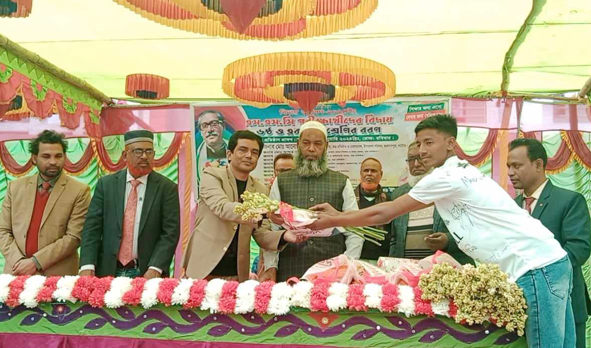 ‘শিক্ষার্থীদের বইমুখী করতে হবে’-আনোয়ার হোসেন