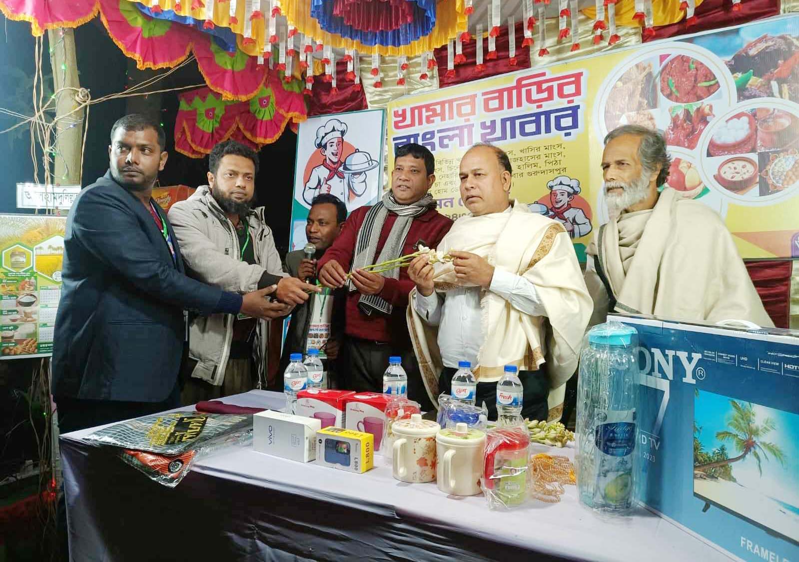 গুরুদাসপুরে বাংলা খাবার রেষ্টুরেন্টের উদ্বোধন