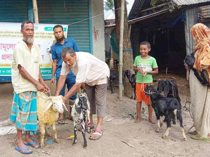 প্রাণীর প্রতি ভালোবাসায় আলালের বিরামহীন ছুটে চলা