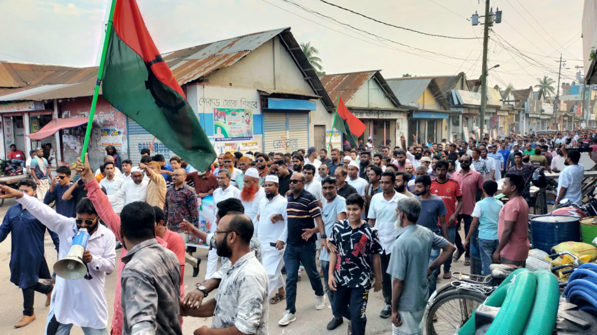 ৯ জনকে কুপিয়ে যখম আসামী ধরতে ৪৮ ঘন্টা সময় বেঁধে দিলো বিএনপি