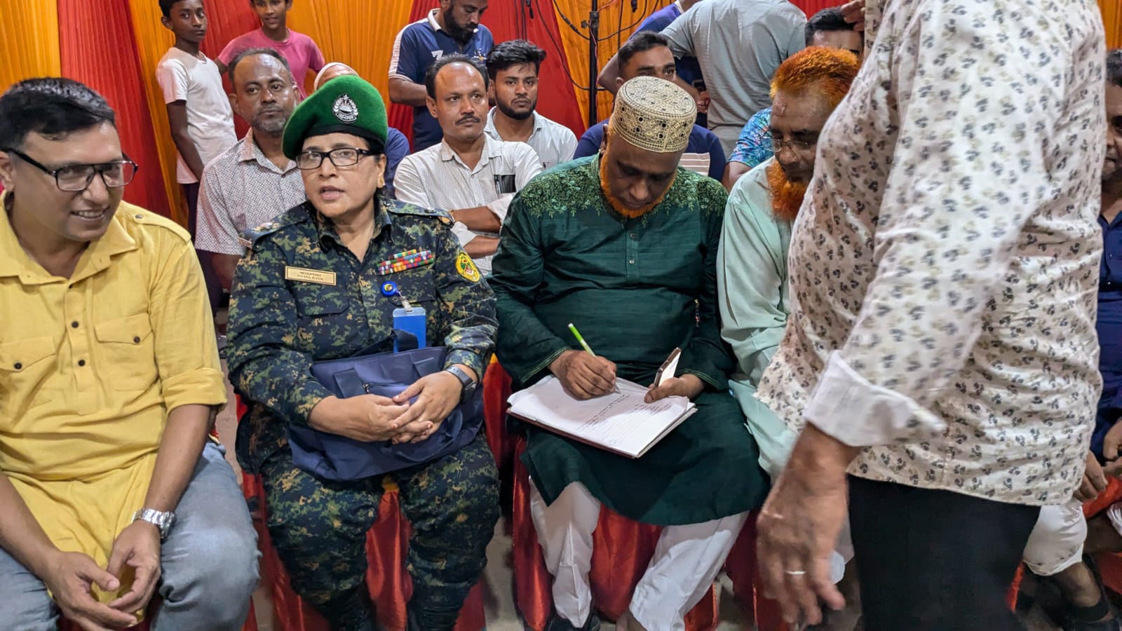 নেতিবাচক দৃষ্টিভঙ্গি আটকাতে পারেনি খালেদা আখতারকে