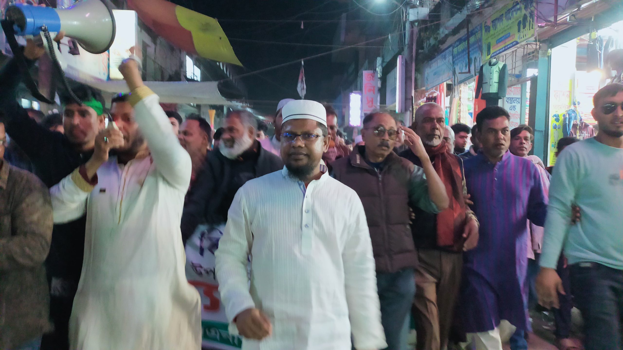 গুরুদাসপুরে বিজয় দিবসে বিএনপি নেতার ব্যতিক্রমী শোভাযাত্রা