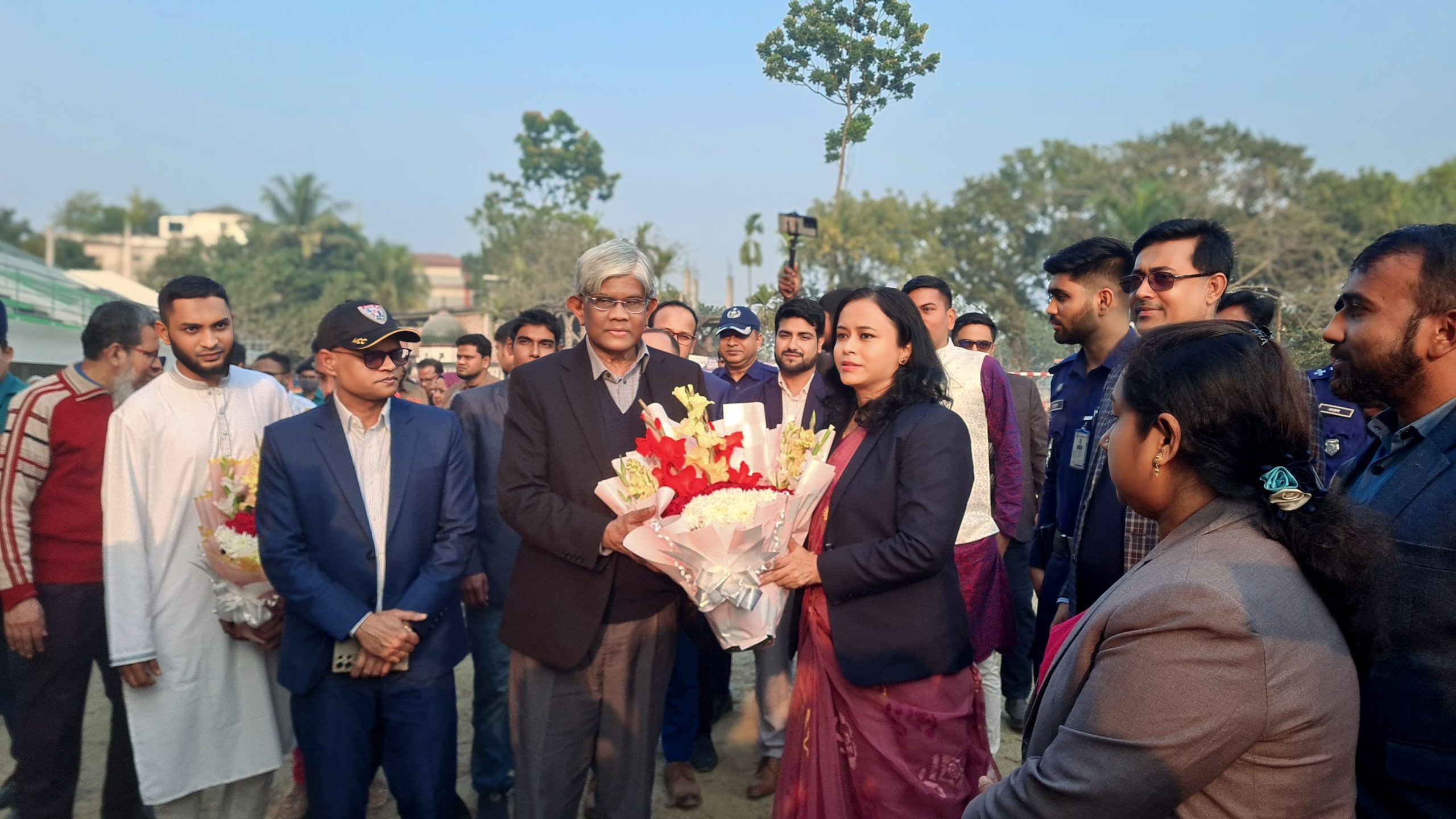 পে-স্কেল হবে, ধৈর্য্য ধরতে বললেন অর্থ উপদেষ্টা